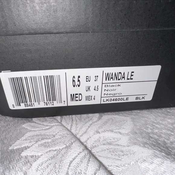 Kenneth Cole New York Wanda Leather Heels, Size 6.5, Black - Picture 7 of 16